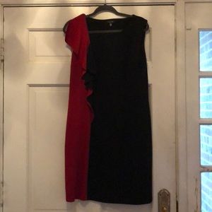 Perfect dress for work or cocktails!